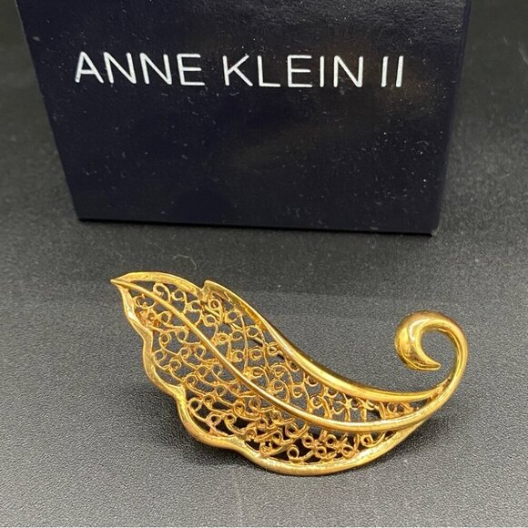 Vintage Anne Klein II Gold Plated Filigree Leaf Brooch - Picture 6 of 11